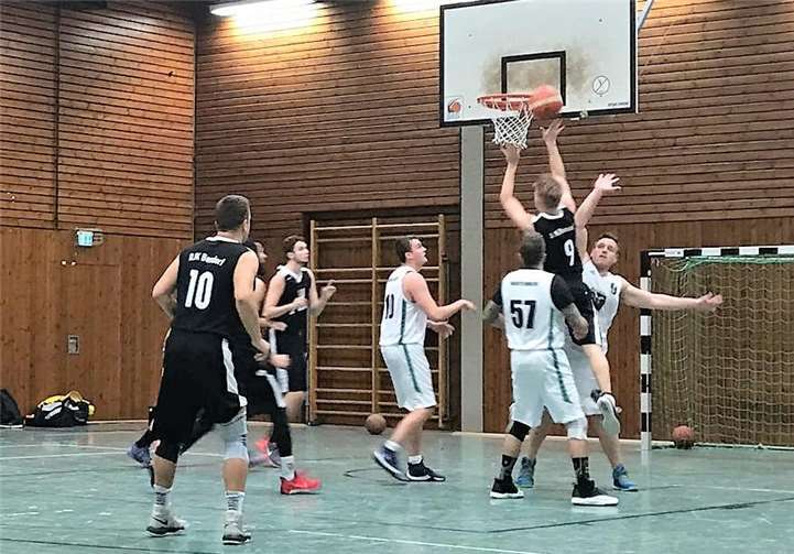 Die Basketballer der DJK lieferten ein spannendes Spiel.Privat