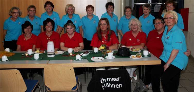 Die Bassemer „Scheene Kenne“ verbindet mit den Urmitzer Möhnen eine langjährige Freundschaft.