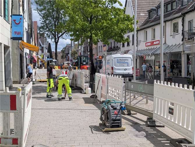 Die Bauarbeiten kommen gut voran, lautet die Einschätzung der Anlieger.