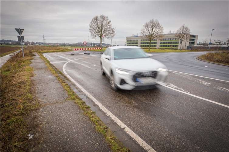 Die Bauarbeiten zum Lückenschluss des Radwegs „Bubenheimer Weg“ zwischen den Koblenzer Stadtteilen Metternich und Bubenheim sollen Anfang Januar 2024 beginnen.  Foto: Stadt Koblenz/Andreas Egenolf
