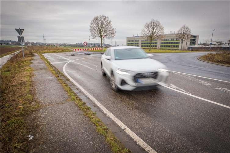 Die Bauarbeiten zum Lückenschluss des Radwegs „Bubenheimer Weg“ zwischen den Koblenzer Stadtteilen Metternich und Bubenheim sollen Anfang Januar 2024 beginnen.  Foto: Stadt Koblenz/ Andreas Egenolf