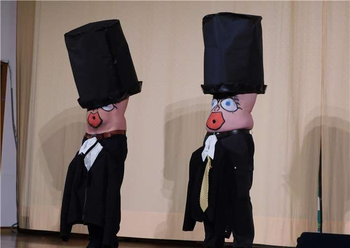 Die „Bauchpfeifer“ bei ihrem sexy Auftritt. Fotos: WR