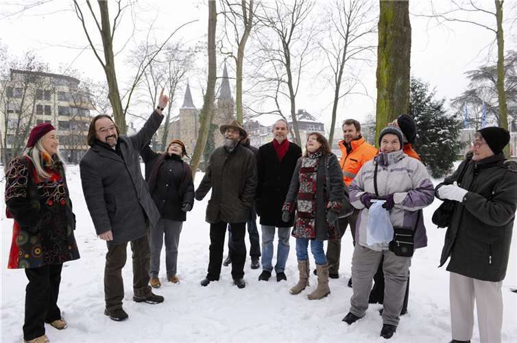 Die Baumfällarbeiten im Kurgarten Bad Neuenahr-Ahrweiler. FIX