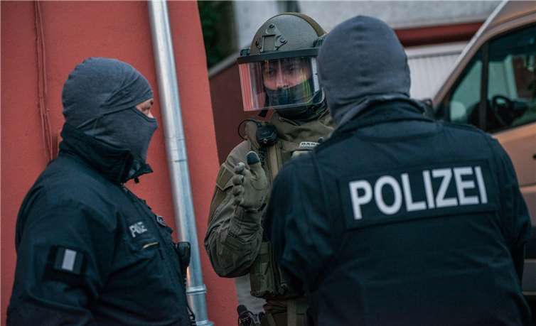 Die Beamten der Bundespolizei wurden durch Kräfte der Spezialeinheit GSG 9 unterstützt.
