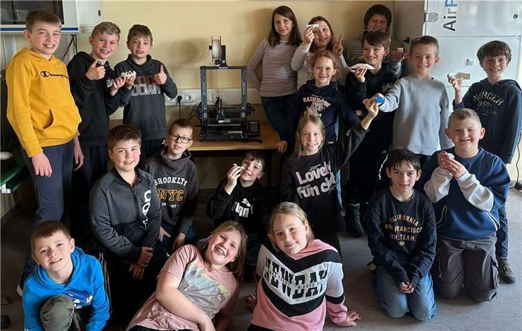 Die Begeisterung und das Staunen der Kinder war groß, als sie ihre selbst erstellten Objekte in den Händen hielten. Fotos: GS Polch