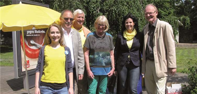 Die Bendorfer Liberalen an ihrem Infostand (v.li.): Annika Mehmeti, Günther Bomm, Karl-Otto Hahn, Karin Plank-Dietz, Susanne Rausch-Preissler und Herbert Speyerer. privat