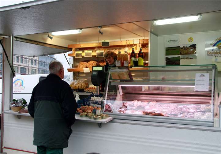 Die Beratung des Kunden gehört zum Service dazu.MFU