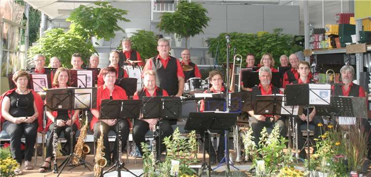 Die Berkumer Dorfmusikanten werden 25 Jahre alt. Foto: Peter Lex