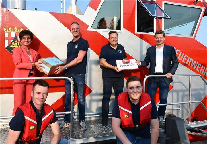 Die Besatzung des Bootes mit Christian Baldauf (Fraktionsvorsitzender der CDU im Landtag RLP) und Petra Schneider (CDU-Landtagskandidatin Kreis Ahrweiler) Foto: RASCH