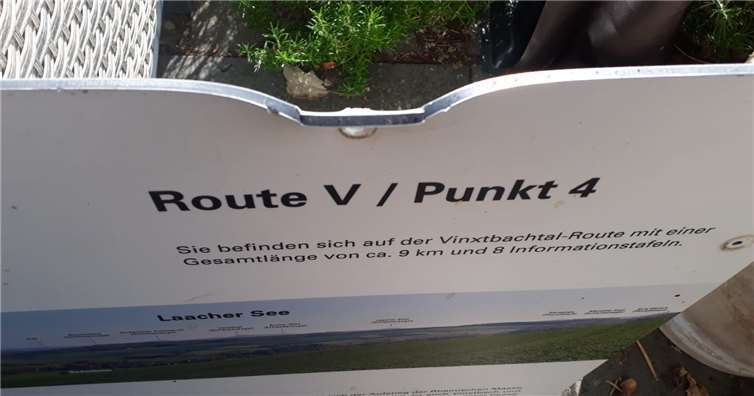 Die Beschilderung an der Hütte wurde abgerissen.