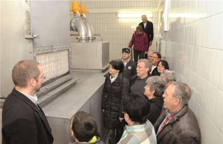 Die Besichtigung durch die Stadtwerke Andernach führte die Besucher auch zur Wasseraufbereitung im Wasserwerk Feldfrieden. privat