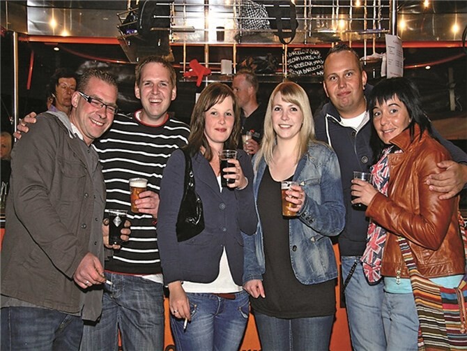 Die Besucher amüsieren sich. privat