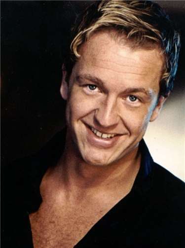 Die Besucher der Dance-Show können John Carey - den achtmaligen Weltmeister des Irish Dance - live erleben. privat