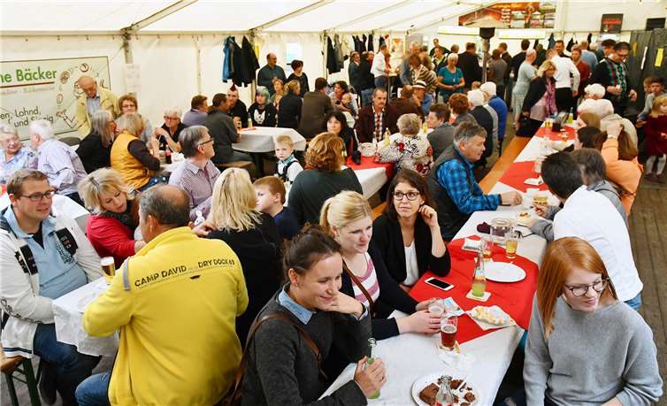 Die Besucher der Kirmes kamen von allen umliegenden Dörfern.