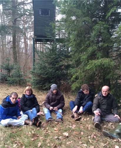 Die Besucher der Tagesförderstätte im Rahmen des Waldprojektes.privat