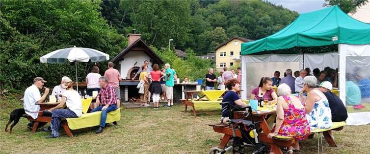 Die Besucher der Veranstaltung ließen sich von den drohenden Unwettern nicht beeindrucken. Foto: privat