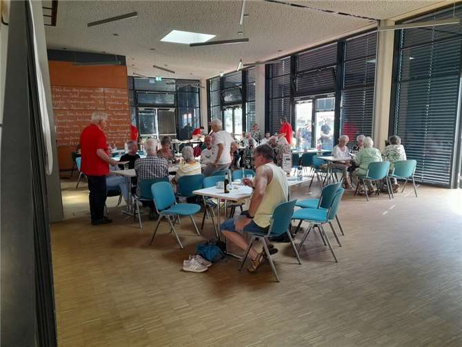 Die Besucher genossen es, sich in entspannter Atmosphäre auszutauschen.  Foto: privat