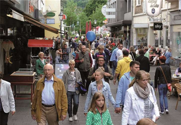 Die Besucher kamen aus nah und fern zum Fest der guten Laune.