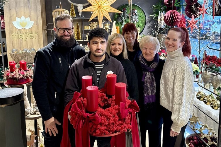 Die Besucher waren begeistert von den kunstvoll inszenierten Adventskränzen. Foto: privat