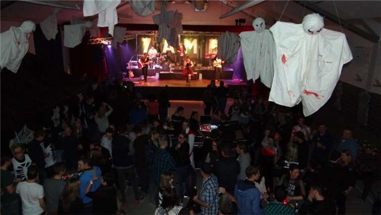 Die Besucherinnen und Besucher erlebten eine gelungene Party. Privat