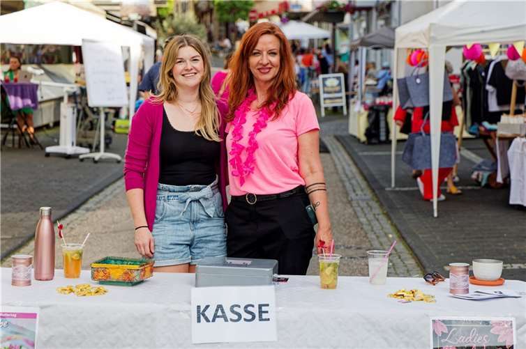 Die Besucherinnen und Besucher wurden herzlich willkommen geheißen. Fotos: Michael Kokott