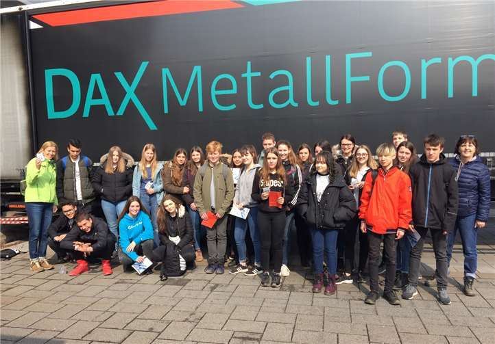 Die Betriebsbesichtigung gab einen Einblick in die echte Arbeitswelt und machte deutlich, wie wichtig die Verzahnung von Schule und Betrieb ist.Foto: privat