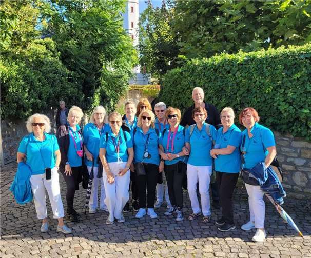 Ein gelungener Tag in der Rosen- und Weinstadt Die Betriebssportgruppe der RMF unternahm in diesem Jahr einen Ausflug in die Rosen-, Sekt- und Weinstadt Eltville. Foto: privat