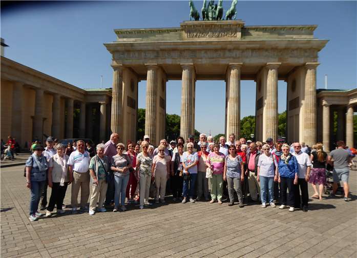 Die Beuler Gruppe vor dem Brandenburger Tor.Hans Königs
