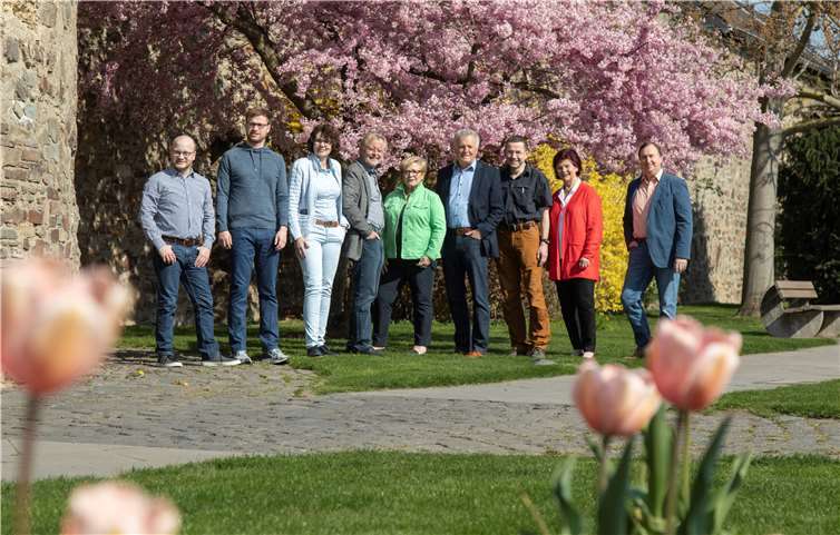 Die Bewerber (von links): Jochen Lorenz, Robert Schwertel-Stahl, Heike Resch, Ferdi Heuwagen, Monika Busch, Peter Krämer, Dominik Klein, Rita Lauter und Wolfgang Heinen. Es fehlt Udo Willerscheid.Foto: privat