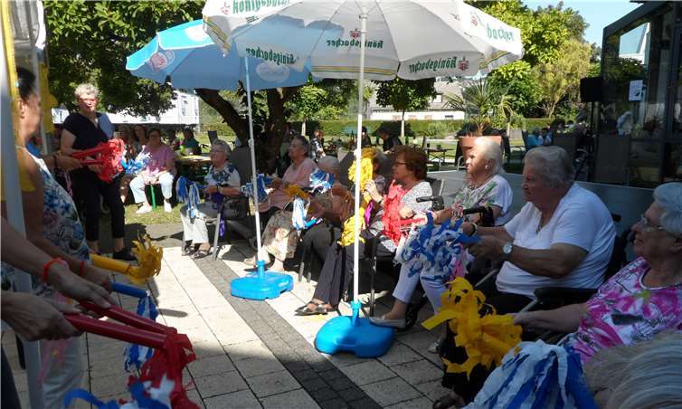 Die Bewohner beteiligten sich gerne am Programm. Foto: privat