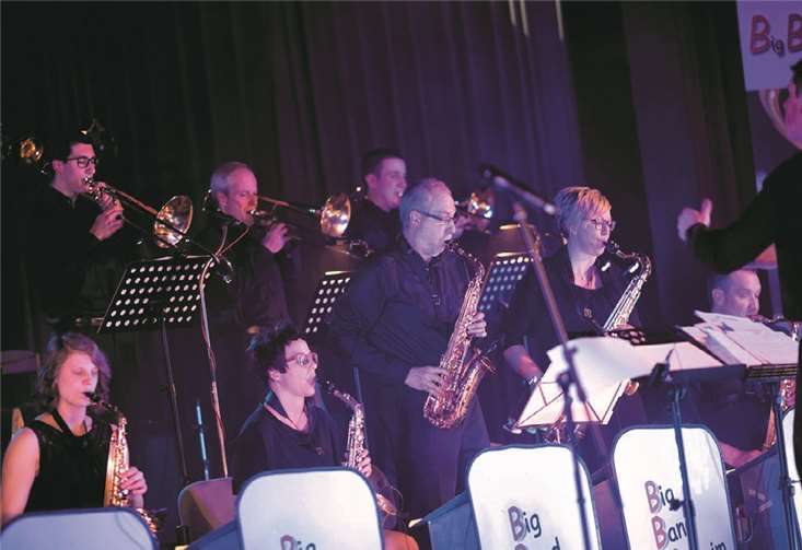 Die Big-Band "Frei-Weg" sorgt am Sonntag für die musikalische GestaltungCopyright: weddingshots.de