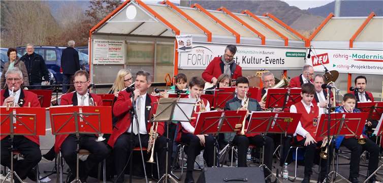 Die Big Band aus Ernst traf immer den richtigen musikalischen Ton.MT