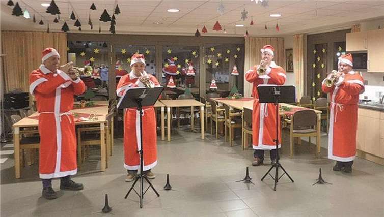 Die Bläsergruppe „Cantabile“ verstand es, im Marienstift weihnachtliche Atmosphäre zu verbreiten.privat