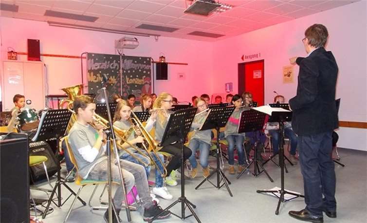 Die Bläserklasse 6b präsentierte ein abwechslungsreiches Repertoire.privat