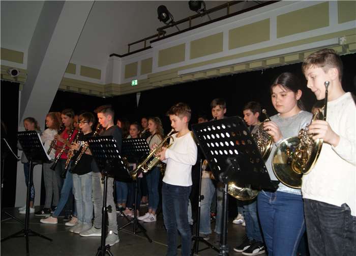 Die Bläserklasse der Nachfolge AG spielt auf.Fotos: privat
