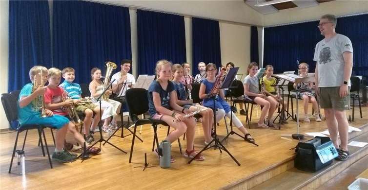 Die Bläserklasse präsentiert sich erstmals im Christophorussaal in Andernach.Foto: privat