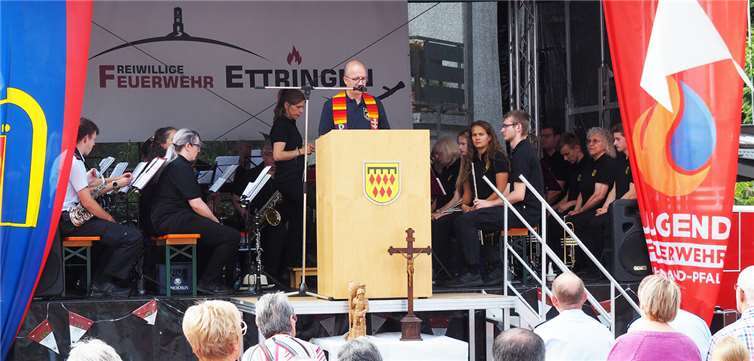 Die Blaskapelle Ettringen umrahmte die Feierstunde.