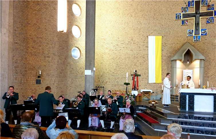 Die Blaskapelle – de Flippers – aus Itteren bei Maastricht zu Gast bei dem Gottesdienst.  Foto: privat