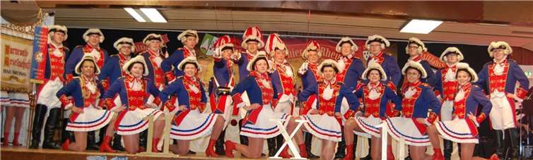 Die Blau-Roten Funken boten einen Gardetanz der Spitzenklasse.FA