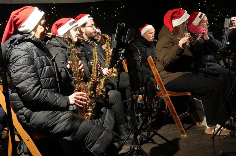 Die Blocker Musikanten spielten zur Eröffnung am Samstagnachmittag weihnachtliche Lieder. 