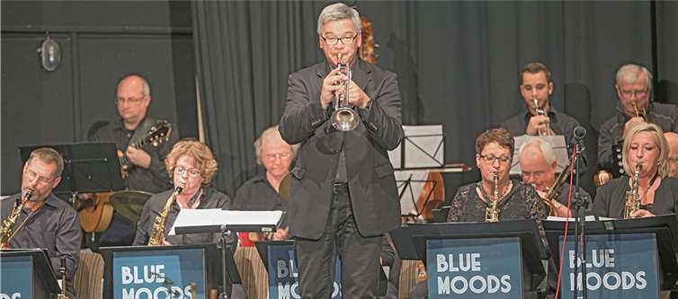 Ein leidenschaftlich bekennender Europäer Die Blue Moods Big Band unter der Leitung von Christoph Müller unterhielt musikalisch.