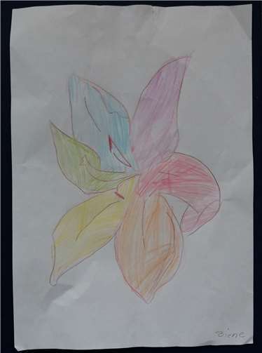 „Die Blume“ der Heilberscheider Nachwuchskünstlerin Josie Biene verzauberte die Ausstellungsgäste.