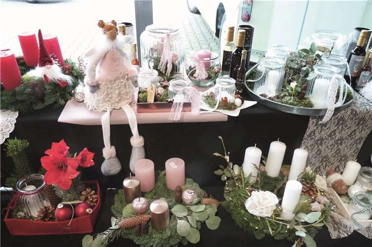 Die Blumenboutique Daniela glänzte mit zauberhaften, weihnachtlichen Dekorationen.