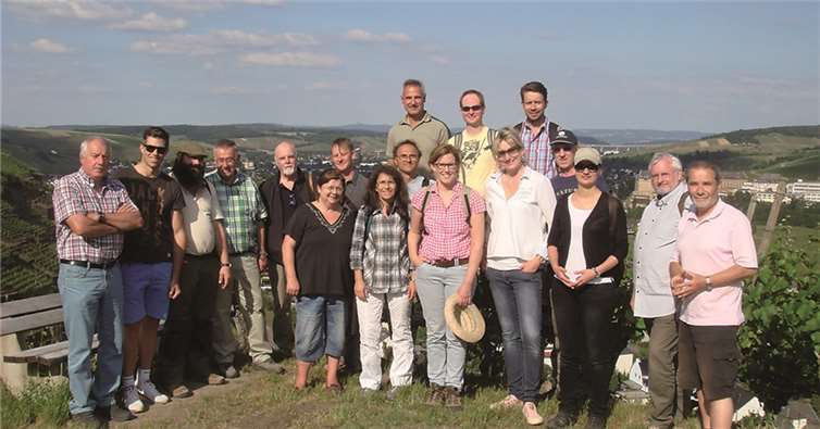 Die Böden in den Weinbergen und alle weiteren naturräumlichen Bedingungen waren Thema der Fortbildung. privat