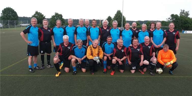 Die Bonner Trainerauswahl und die Ü60 Ahr.Foto: privat