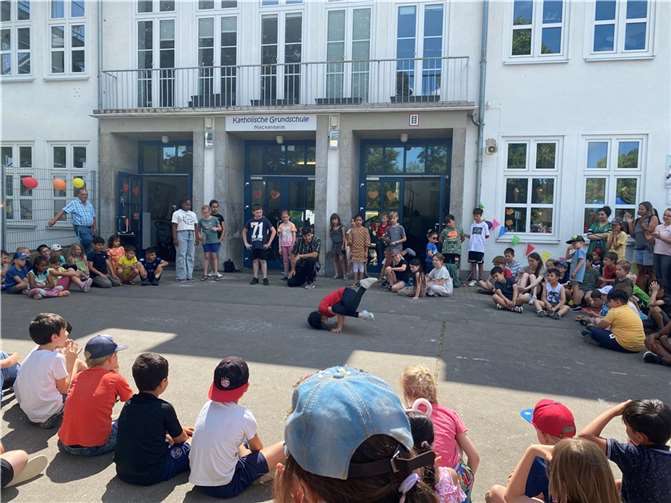 Die Breakdance-Gruppe zeigte, wie großartig sie tanzen können.
