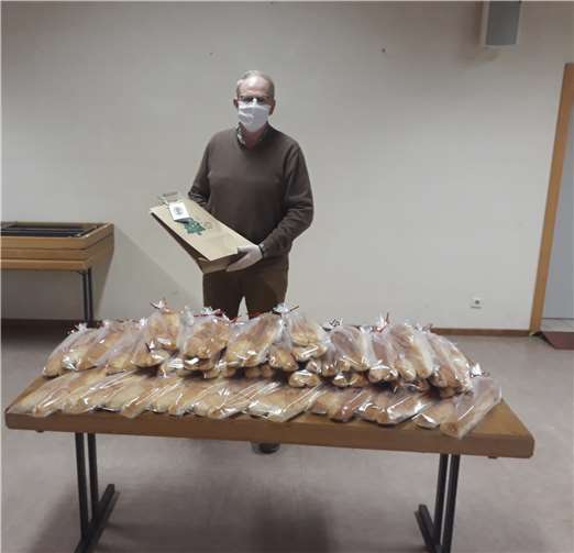 Die Brohler Schützen erhielten einen Nikolaus aus Hefeteig.Foto: Privat