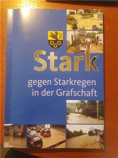 Die Broschüre umfasst knapp 200 Seiten.  Foto: privat