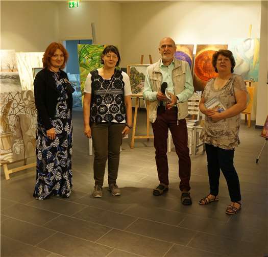 „Brücken schlagen – Grenzen überwinden“ Die Broschüre wird am 14. August in der Galerie Rakemann in der Andernacher Stadthausgalerie vorgestellt. Foto: privat