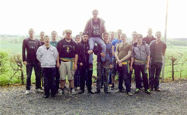 Die Bruchhausener Junggesellen ließen ihren neuen König hochleben. DL